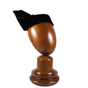 Marichu, Vintage Black Vevet Hat