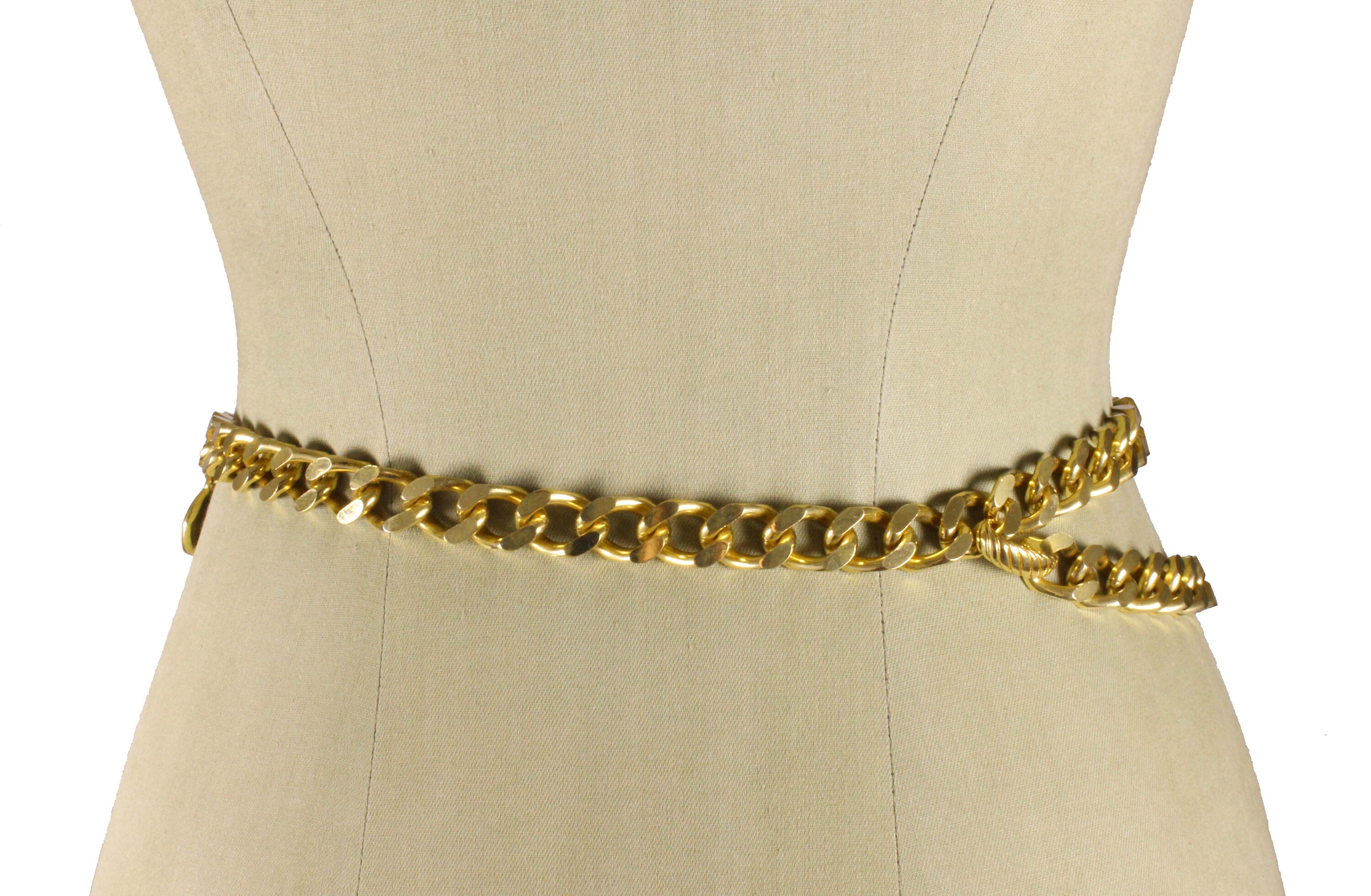 Yves Saint Laurent chain belt, Very Rare Vintage? YVES SAINT LAURENT Love heart charm belt – Vintage Carwen main image 2
