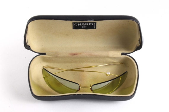 CHANEL Vintage Flexible Rimless Pearl Sunglasses … - image 9