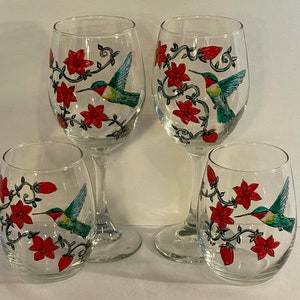 Hummingbird with red flowers - Set of 2 - Hand Painted Glasses