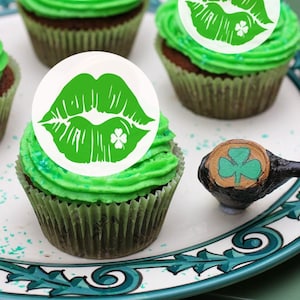 Edible St Patricks Day Decorations, Green Irish Lips, Cupcake Cake Toppers,  Edible Cake Decorations, Christmas Decoration, Edible Decor