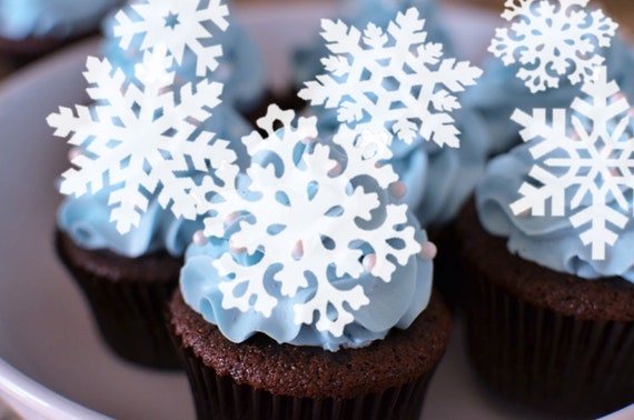 Edible Snowflakes Cake Decorations, Winter Freezing Snowflakes, Cupcake and Cake  Toppers, Edible Cake Decorations, Christmas Cupcake Decor 