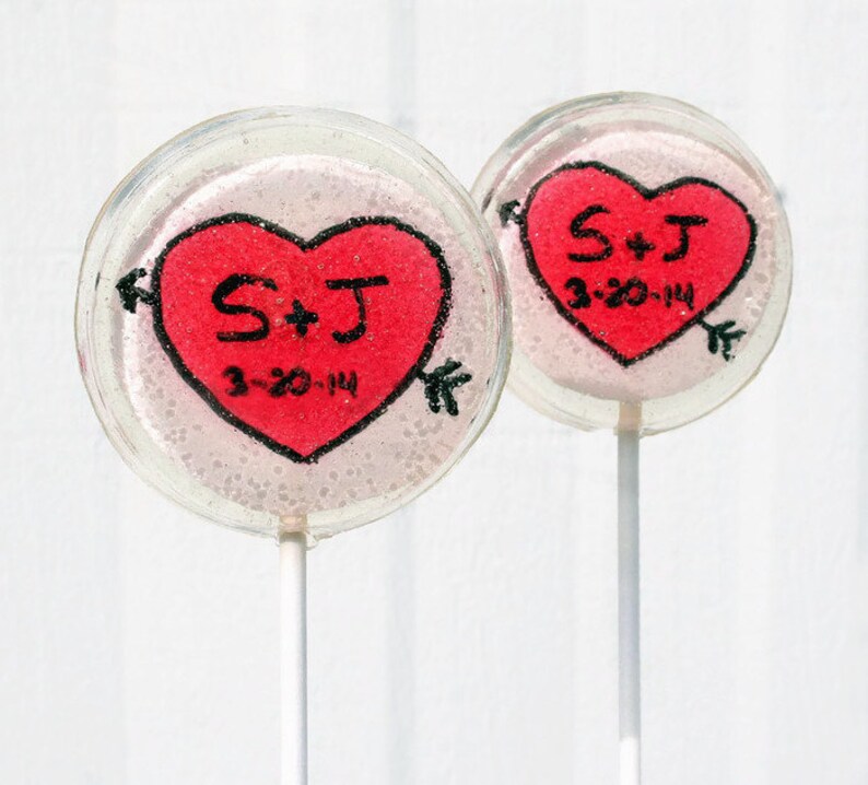 Red Tattoo Hearts Wedding Favor Lollipops Set of 5, Hand Painted Edible Image, Custom Wedding Favors Lollipops, Tattoo Wedding Favors image 1