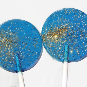 Piruletas de favor de boda azul y oro - redondo plano con purpurina comestible 30 Lollipop Pack favores de boda azul, favores de fiesta, evento de corbata negra
