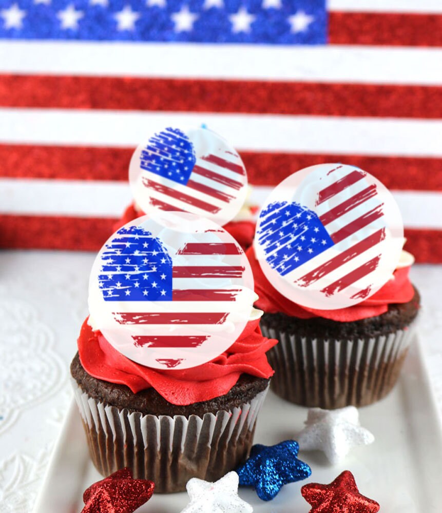 アメリカ国旗のウェディングケーキ