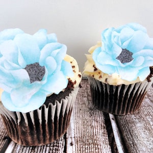 Edible Flower Cake Decorations, Baby Blue Flowers, Cupcake and Cake Toppers, Edible Cake Decorations, Baby Shower, Floral Cake, Edible Art