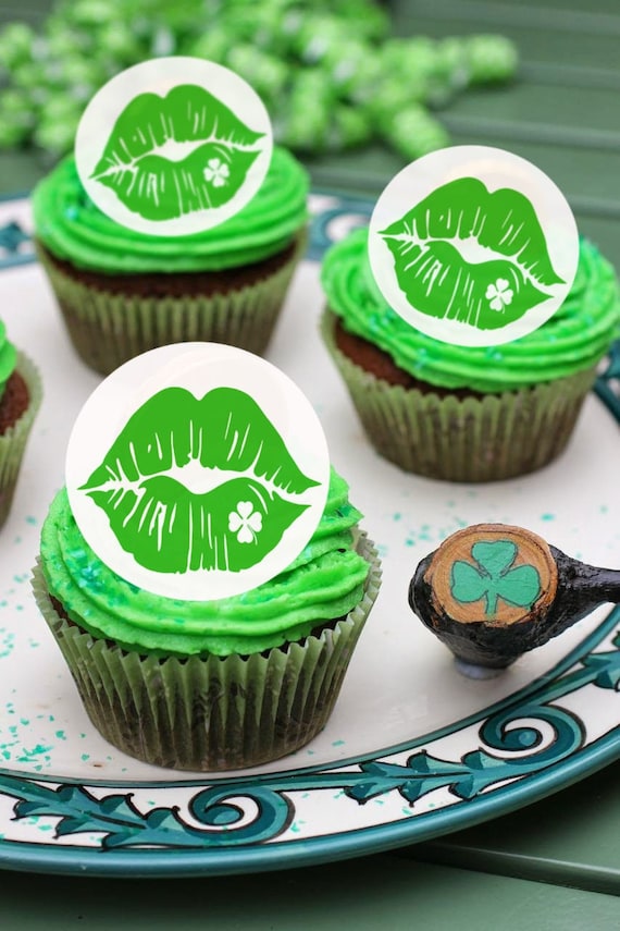 Edible St Patricks Day Decorations, Green Irish Lips, Cupcake Cake