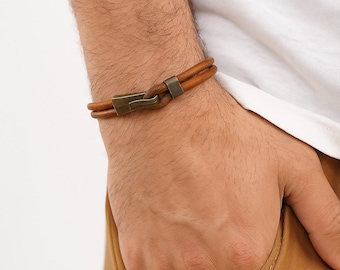 Pulsera vintage de cuero envejecido con cierre de latón - Accesorio para hombre hecho a mano