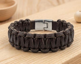 Chunky Braided Leather Cuff Bracelet – Rustic Macrame Wristband for Men
