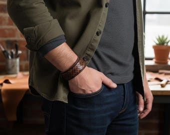 Brazalete de piel de pitón hecho a mano para hombre: hebilla ajustable, estilo exótico