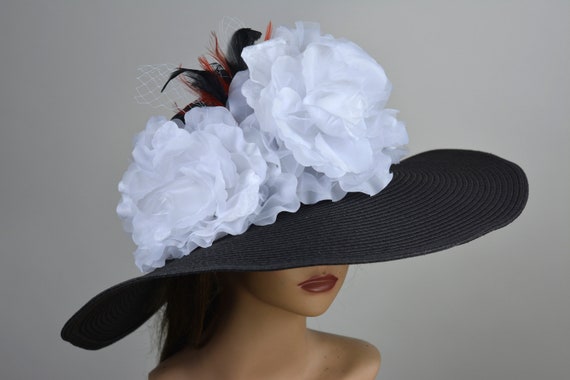 Black Wide Brim Kentucky Derby Hat: White Organza Flower  display picture 2