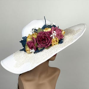 SALE Off White Hat Leather Flower Lace Wedding Kentucky Derby Hat Wedding Accessory Cocktail Hat Tea Party Hat Horse Racing Wired Brim