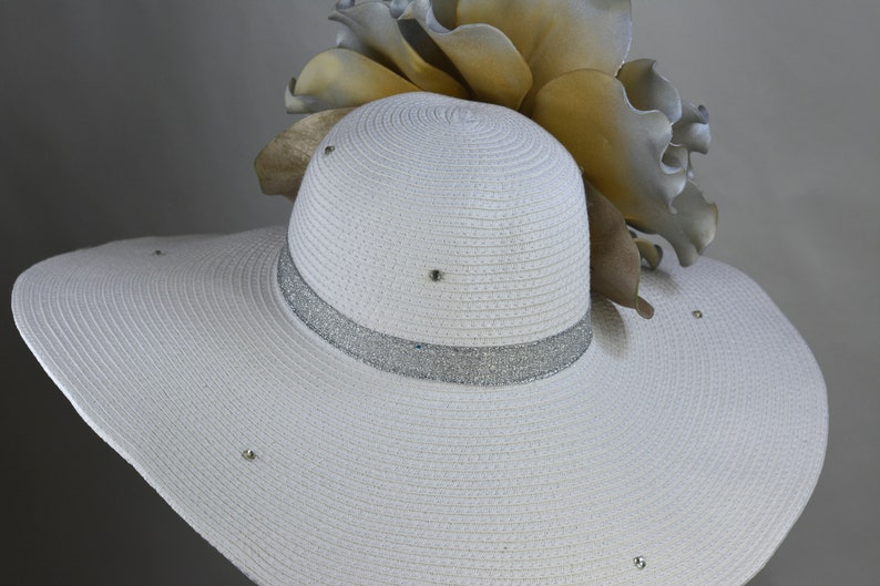 Off White Silver Wedding Hat Kentucky Derby Hat Wedding Accessory Cocktail Hat Tea Party Hat