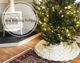 Arm Knitting Pattern // Arm Knit Christmas Tree Skirt // Chunky Tree Skirt // Beginner Pattern // 42" by 90" // Simply Maggie