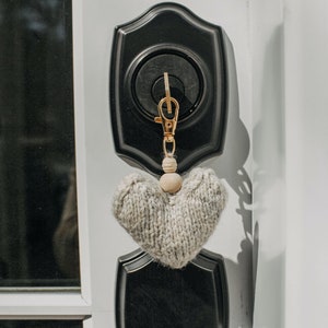 Mini Yarn Hank Key Chain, Hank to Heart Key Chain, Knitting Project, Knitting Pattern Included image 2