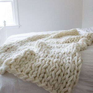 Arm Knitting Pattern // Large Throw Blanket // Chunky Blanket // Chunky Throw // Beginner Pattern // 40 by 51 // Simply Maggie image 5