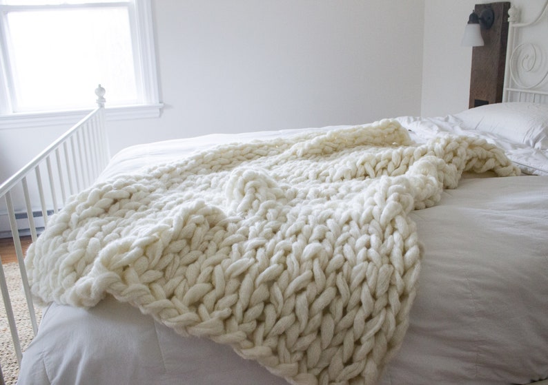 Arm Knitting Pattern // Large Throw Blanket // Chunky Blanket // Chunky Throw // Beginner Pattern // 40 by 51 // Simply Maggie image 5