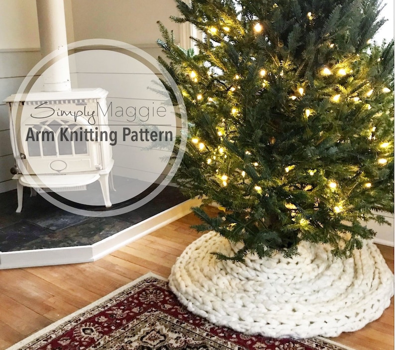 Arm Knitting Pattern // Arm Knit Christmas Tree Skirt // Chunky Tree Skirt // Beginner Pattern // 42 by 90 // Simply Maggie image 1