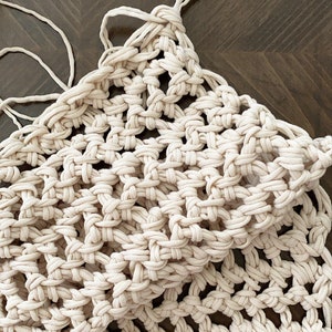 Hand Crochet Pattern // Crochet Market Bag // Finger Crochet // Beginner Pattern // Simply Maggie image 2