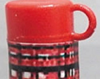 Dockhusminiatyr Röd Termos -- Skala 1:12