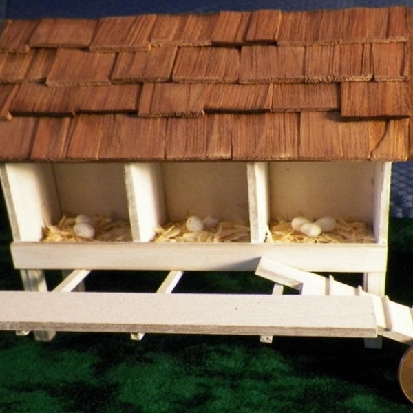 Dollhouse Miniature White Chicken Coop / Hen House / Hutch -- 1:12 Scale