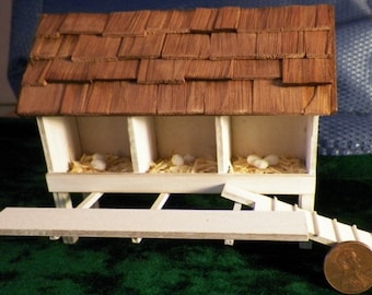 Puppenhaus Miniatur Weißer Hühnerstall / Hühnerhaus / Stall -- 1:12