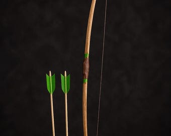 Terry Harville Long Bow with Green Arrows – Handmade 1:12 Scale – Medieval Archery Dollhouse Miniature – Artisan
