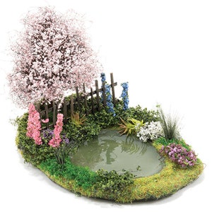 Dollhouse Miniature Victorian Garden Pond - 1:48/Quarter Scale