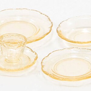 Dollhouse Miniature Depression Dish Set (5pc) - Amber - 1:12 Scale