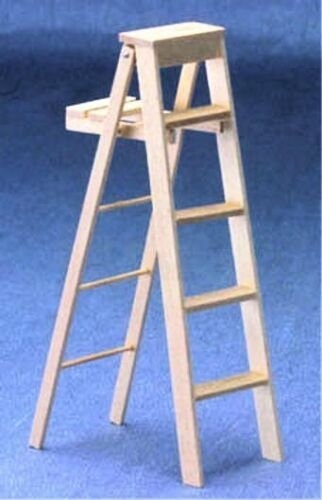 1:12 scale Wooden Step Ladder folds up U3192