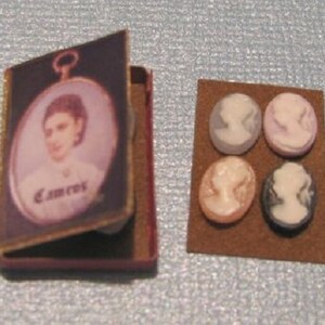 Dollhouse Miniature Boxed Cameos Kit - 1:12 Scale