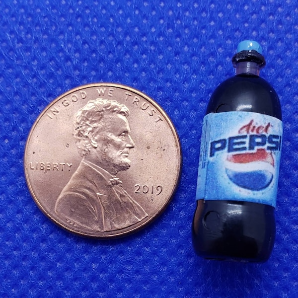 Dollhouse Miniature 2 Liter Bottle of Diet Pepsi - 1:12 Scale