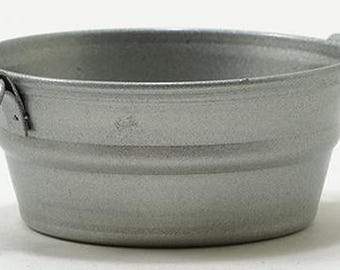 Dollhouse Miniature Wash Tub - 1:12 Scale