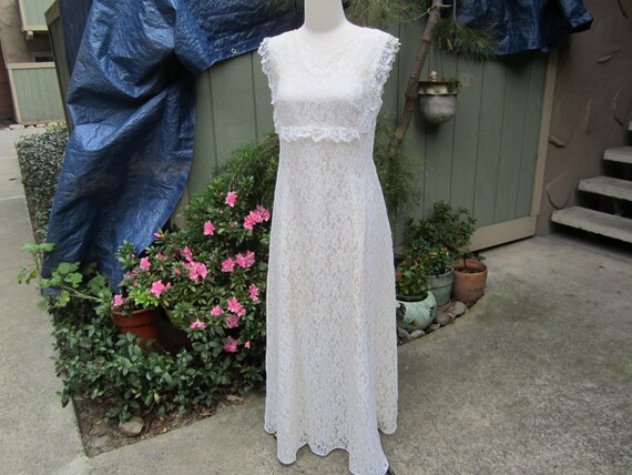 Vintage 1950's Wedding Dress /Classic Lace Weddin