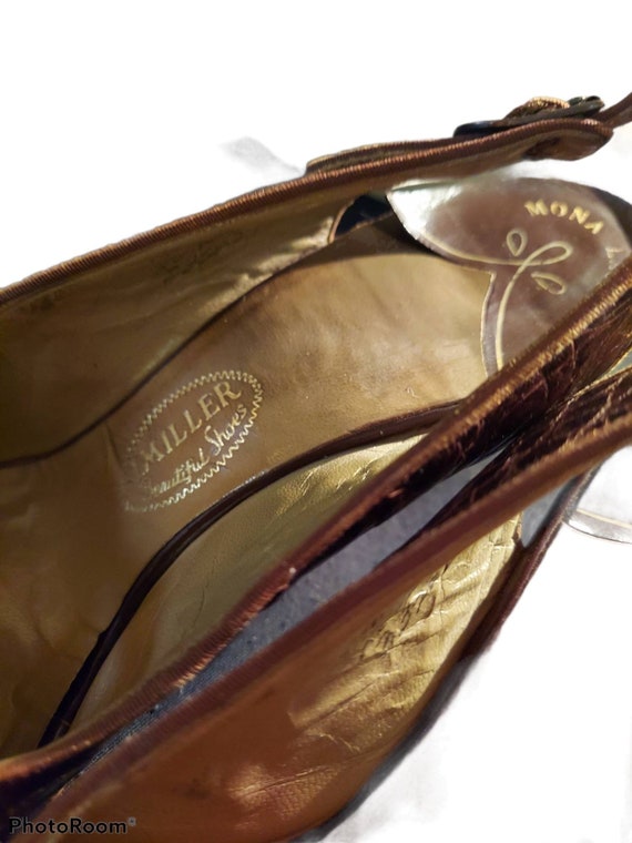 Vintage 1940s Leather Croc Pumps Classic Peep Toe… - image 9