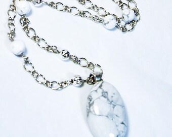 Cynthia "PIEDRA BLANCA" White Howlite Beaded Rhodium Silver Pendant Necklace