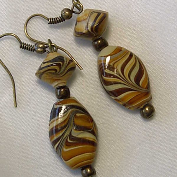 Cynthia Lynn "CARAMEL FUDGE SUNDAE" Brown Tan Copper & Amber Glass Beaded Bronze Earrings