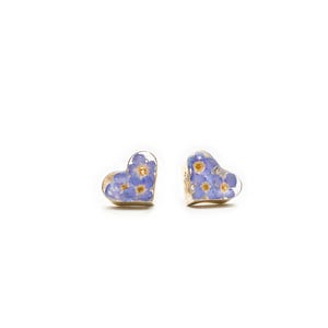 Handmade Heart Post Earrings with Forget-Me-Not Flowers, Stud Earrings, Real Flower Jewelry, Flowers in Resin, Resin Jewelry, Gift for Mom