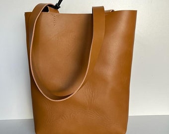 Brown Leather Tote ,Brown Tote Bag ,Brown Bag,Simple Tote,Womens Tote Bag,Camel Brown Leather Bag,Distressed Tote Bag