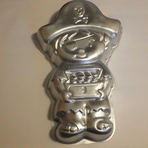 Wilton cake pan Pirate Made in Indonesia 1993 2105-9333