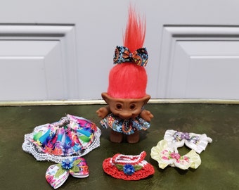 Ace Novelty Treasure Trolls small 3 inch orange hair orange rectangle shaped jewel belly button with bows and outfits 1990's