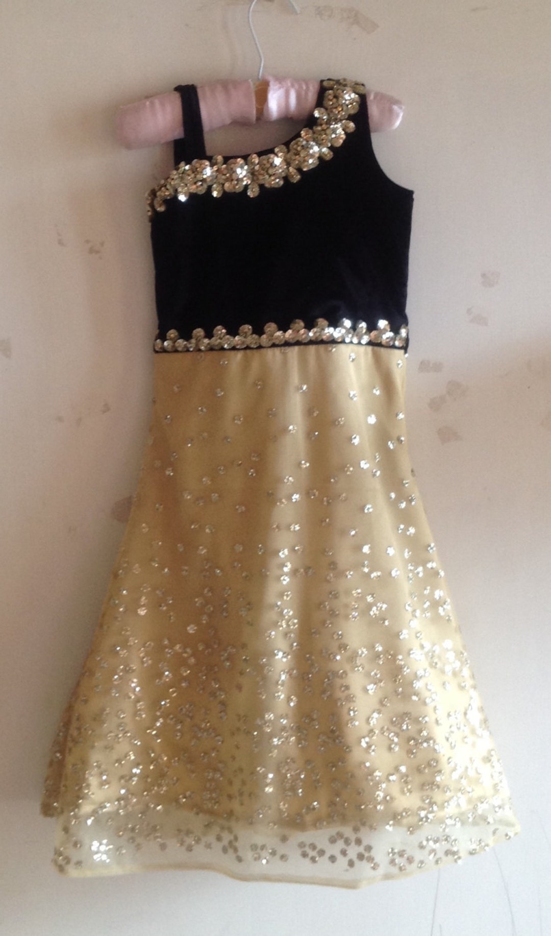 Buy Black Velvet and Gold Gown With Sequin Hand Embroidery Online in ...