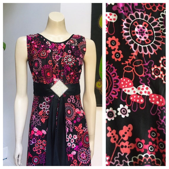 Vintage 70s MUSHROOM flower print maxi dress S