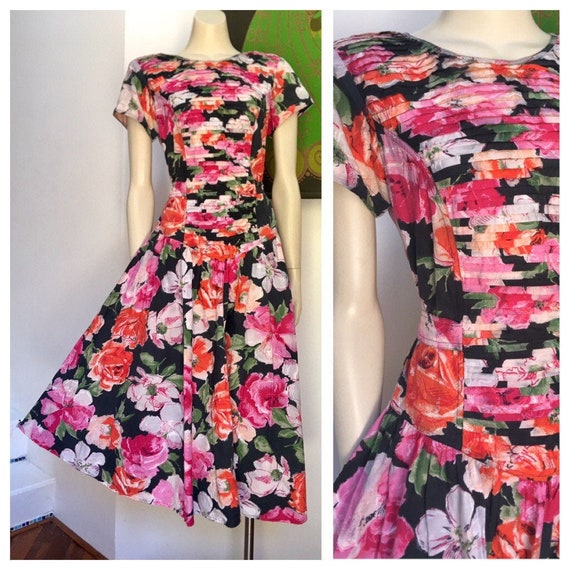 80's Vintage INDIAN Phool tucked bodice full skirt