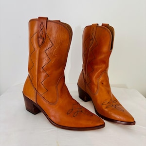 70s Vintage Tan leather western style Bata boots EU 43 10.5