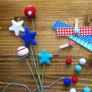 Pom Cluster | Stars and Stripes 2.0 Pom Flower Bouquet