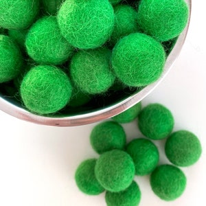 Green 2.5cm Felt Balls | 1 Inch Diameter 100% Wool Felt Poms | DIY Garland Bunting Mantle Decor