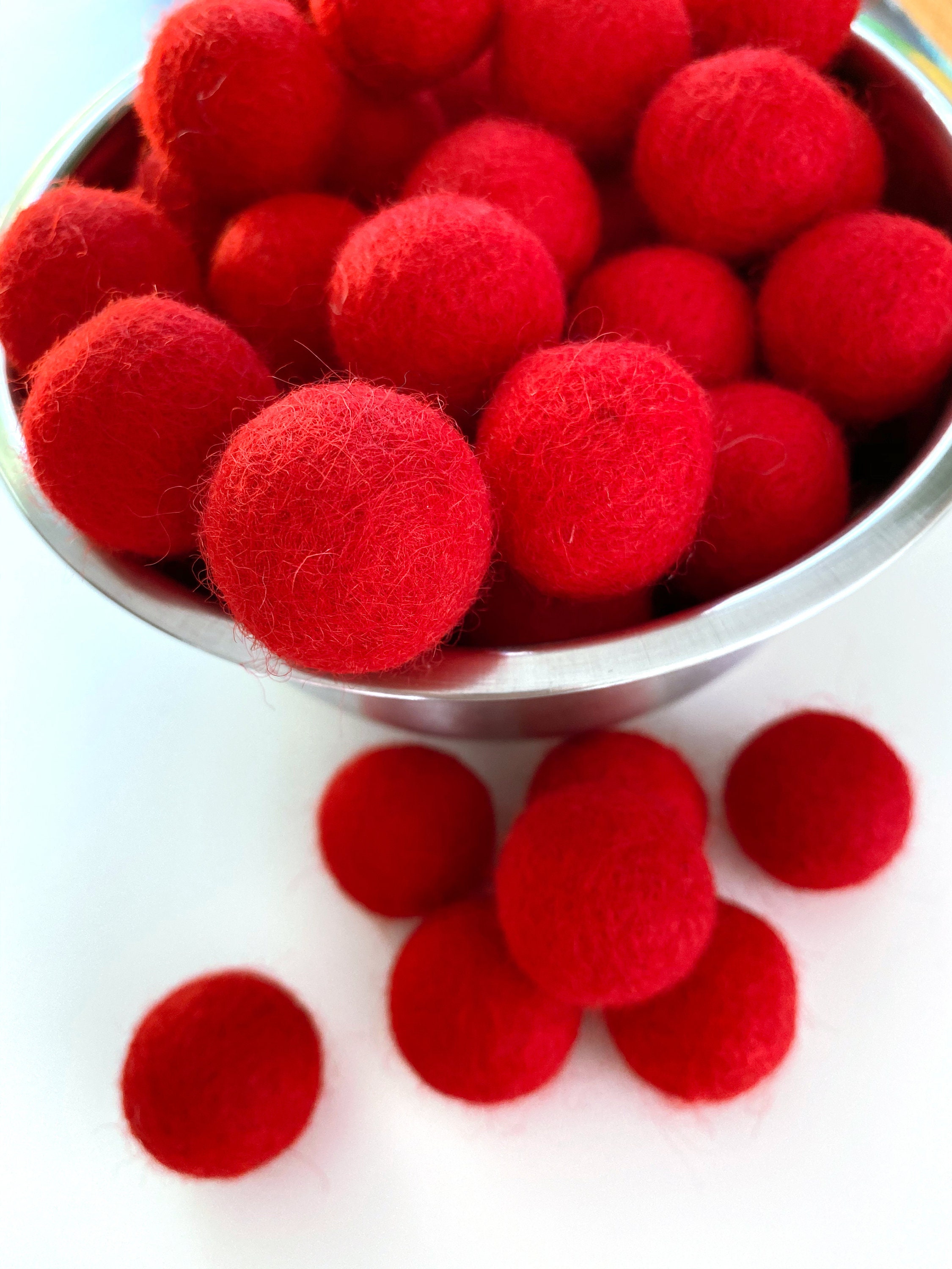Red 2.5cm Felt Balls | 1 Inch Diameter 100% Wool Felt Poms | DIY Garland  Bunting Mantle Decor