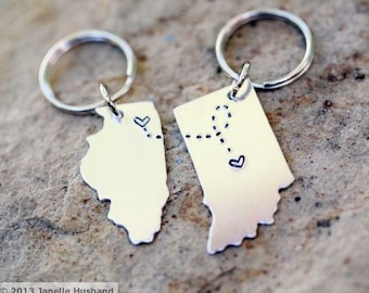 Choose your STATE KEYCHAIN - CUSTOMIZED - Best Friend Gift, Going away gift, Custom Long Distance Relationship Keychain
