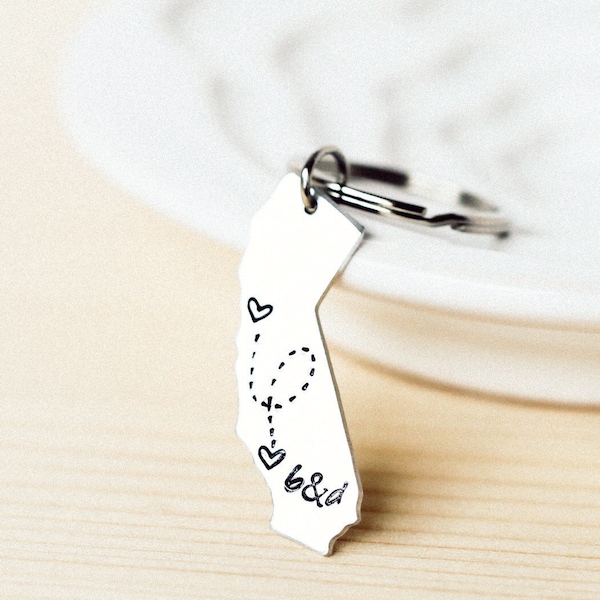 Long Distance Relationship Keychain - ALL 50 States, Customized State Keychain